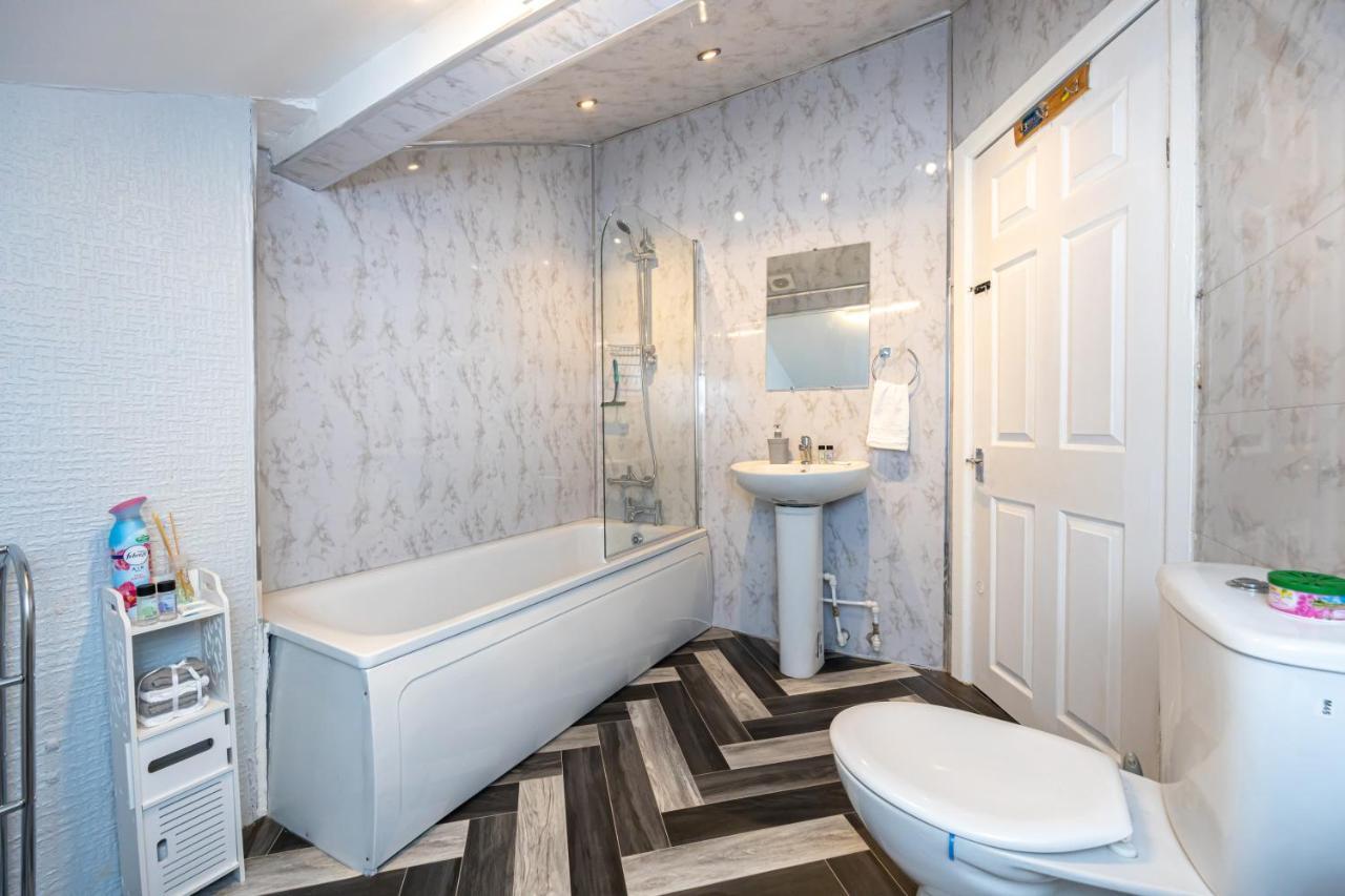 Apartment Flat In Greater Manchester