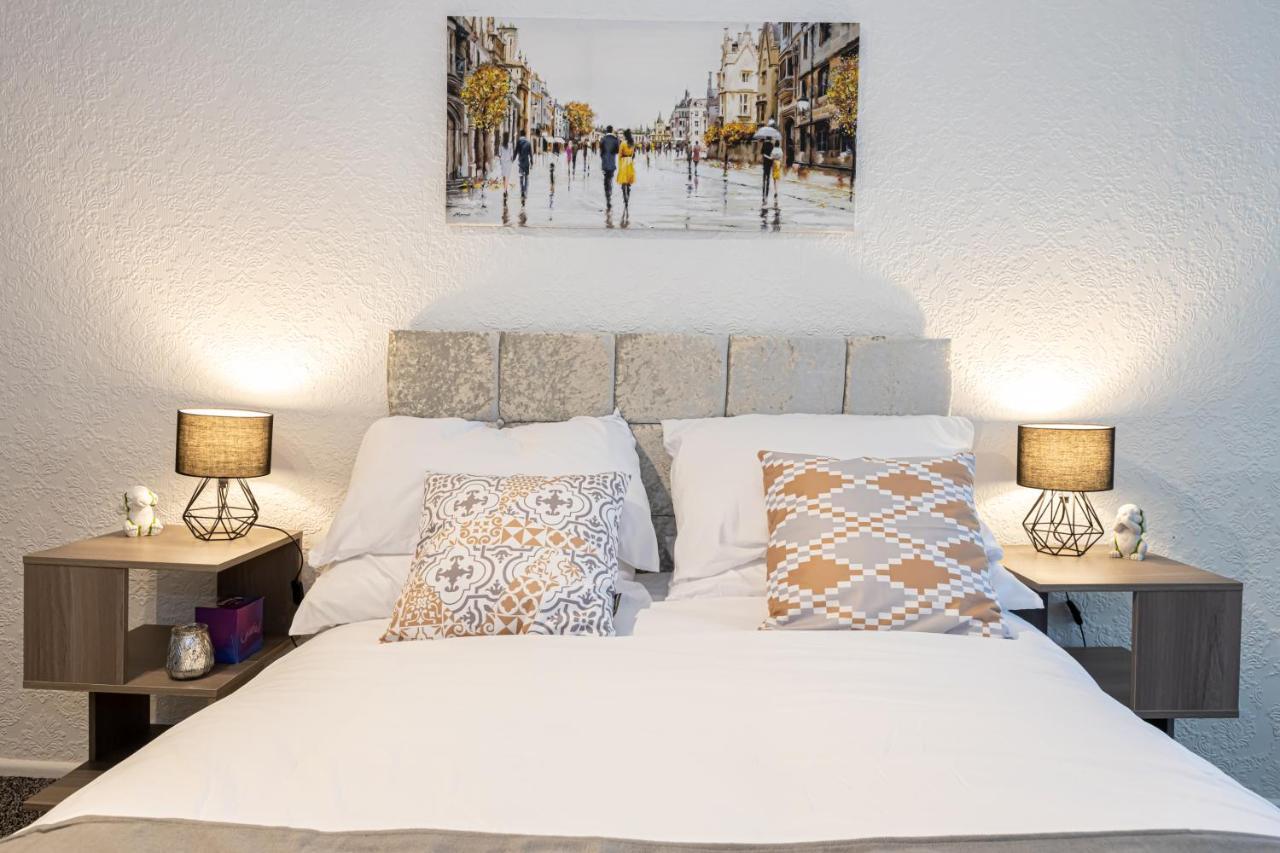 Flat In Greater Apartment Manchester